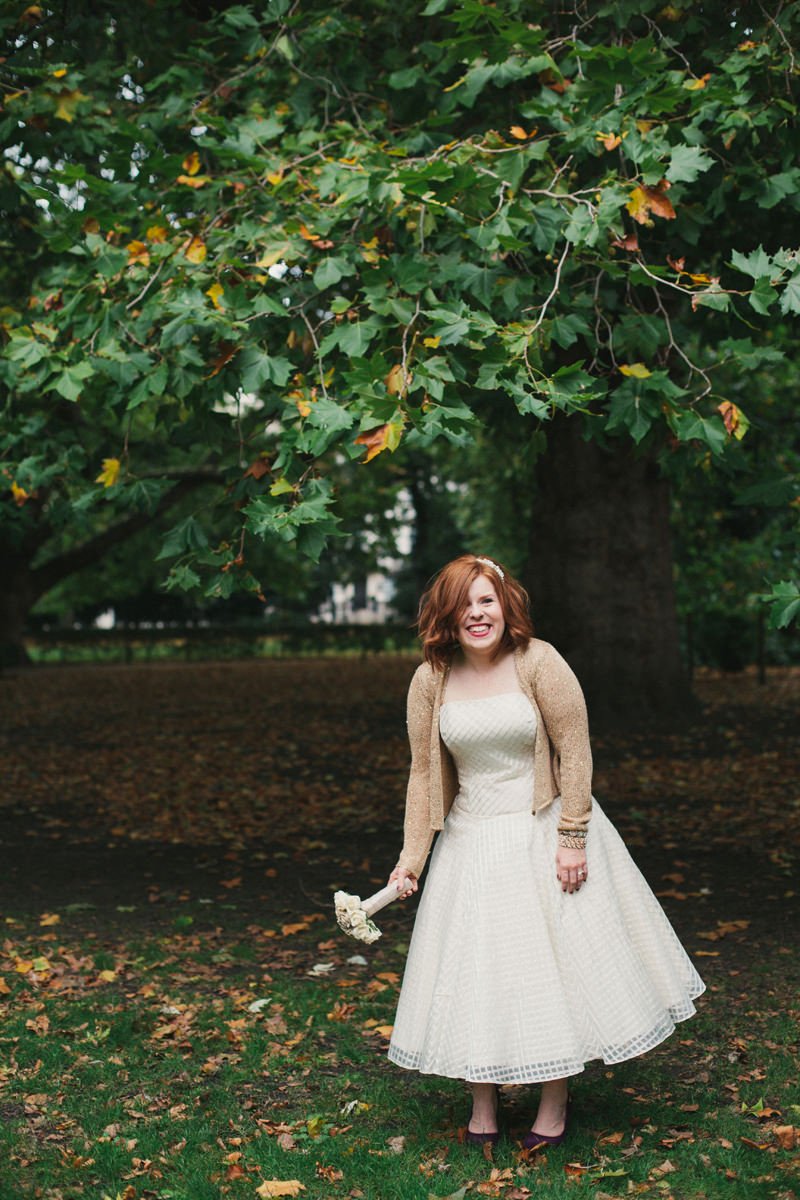 Quirky_Natural_London_Pub_Wedding_Photography_Maureen_Du_Preez-062