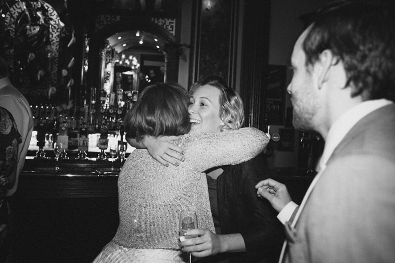 Quirky_Natural_London_Pub_Wedding_Photography_Maureen_Du_Preez-089